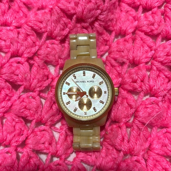 Michael kors acrylic watch - Picture 1 of 3